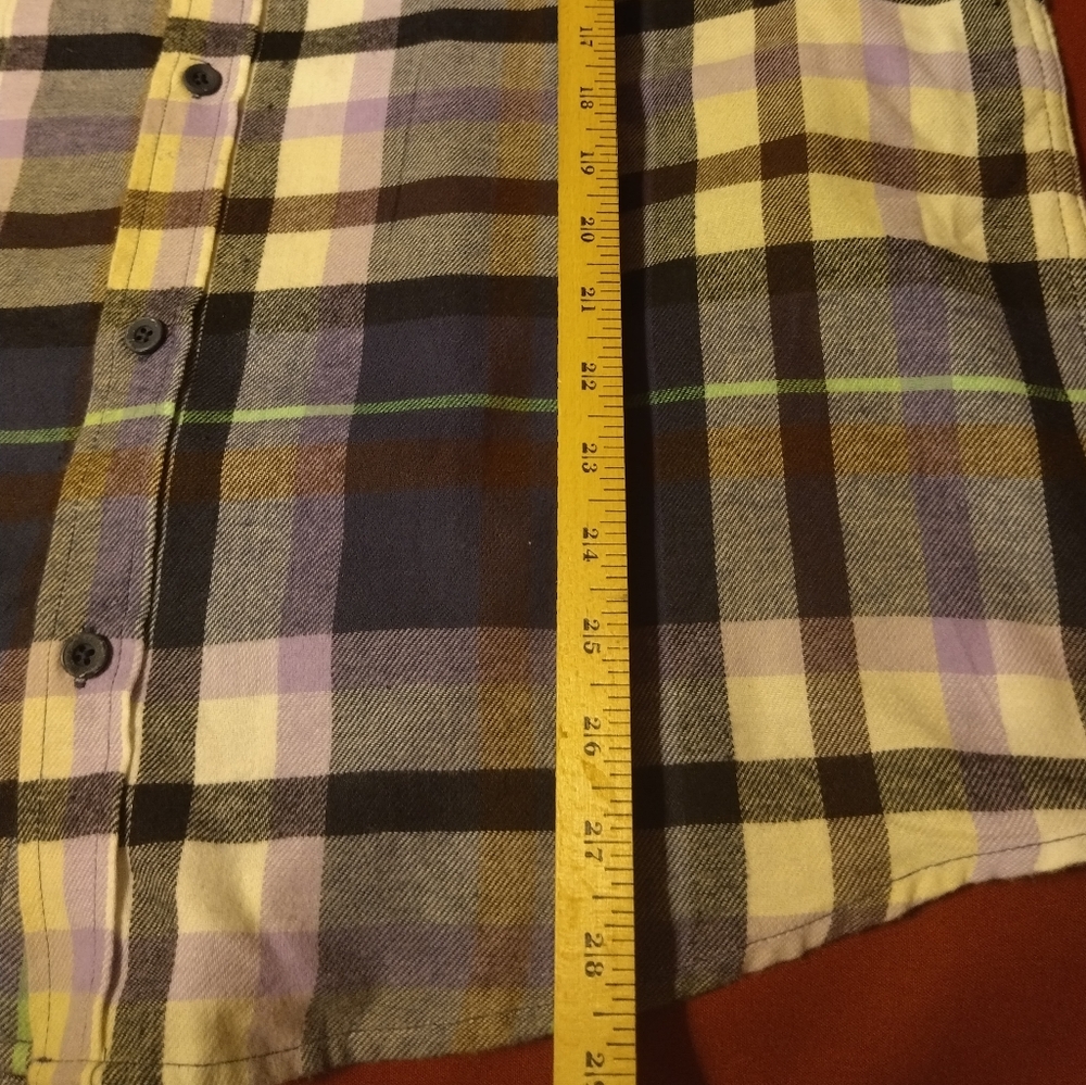 Shirt - Picture 3 of 6